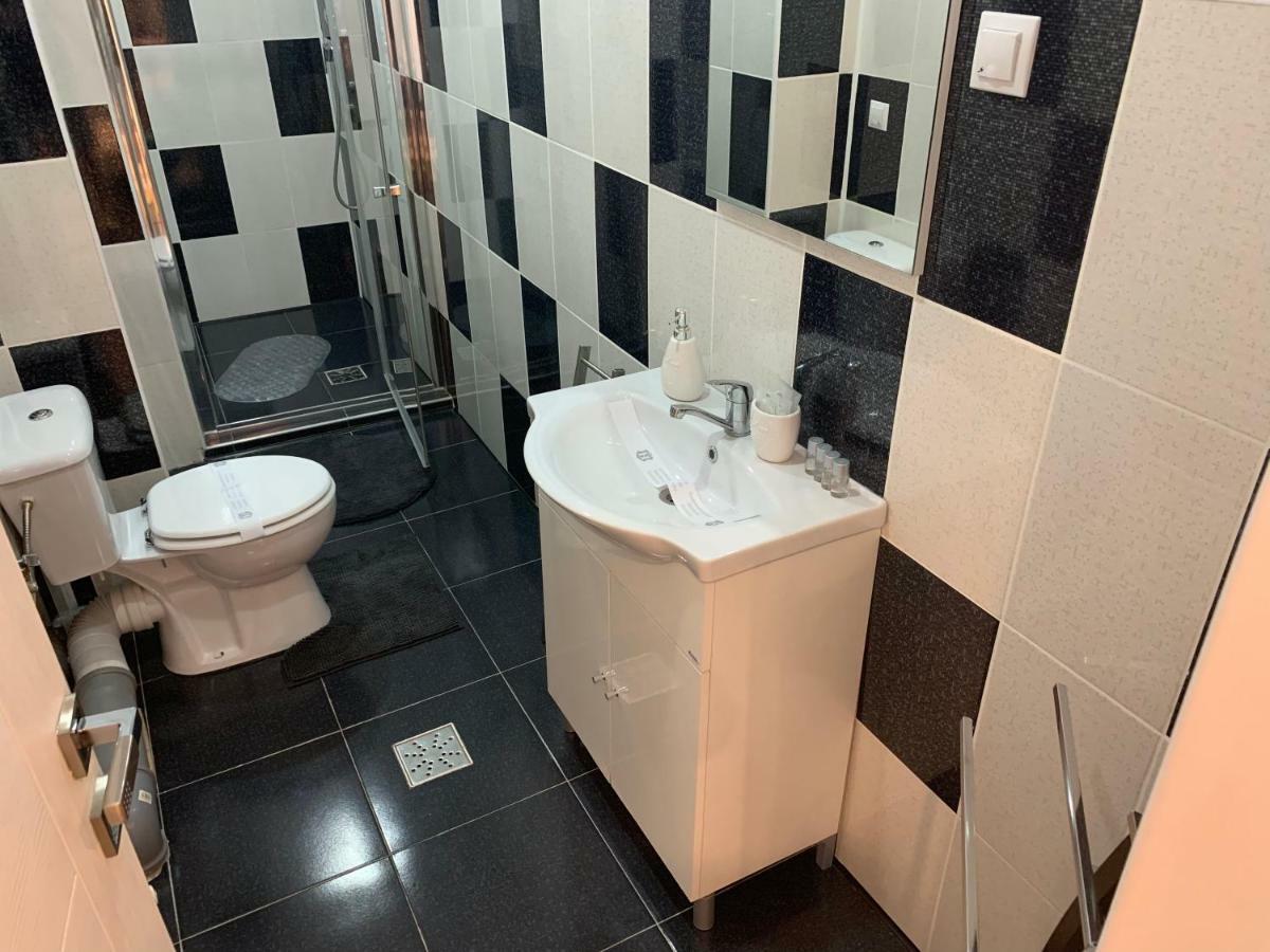 Luxury Accommodation Republicii Brasov Luaran gambar